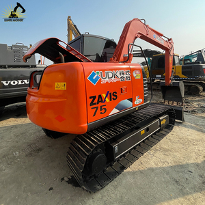 รถขุดไฮดรอลิกส์สำหรับใช้ในที่พักอาศัย ZX75US ไฮดรอลิกส์ที่ราบรื่น - Product Image 1