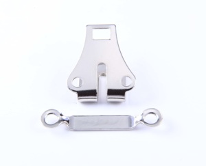 ตะขอเกี่ยวเอวโลหะชุบนิกเกิล 2 ชิ้น สำหรับติดกางเกง กระโปรง - Product Image 2