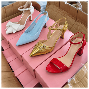 Sandales compensées de haute qualité pour femmes, livraison aléatoire, vente en gros de chaussures et sandales plates pour femmes - Product Image 2