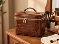 Fabricant d'étui de train de maquillage de voyage en similicuir végétalien de qualité supérieure personnalisé Boîte de toilette Trousse de cosmétique Pochette d'organisation avec poignée