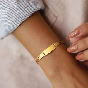 All'ingrosso braccialetto di moda semplice personalizzato inciso in oro placcato in acciaio inossidabile in bianco braccialetti di fascino per le donne alla moda regalo - Product Image 1