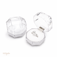 Boîte à bagues en acrylique transparent Hongfa, style cristal, avec couvercle à charnière, boîte de présentation de bijoux polygonale pour demande en mariage