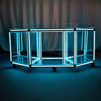 Table de bar mobile lumineuse en acrylique pour bar à domicile moderne et hôtel, avec couleur personnalisée et design multifonctionnel