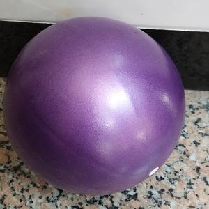 Pelota de <span class=keywords><strong>Pilates</strong></span> de 25cm, accesorio ecológico y duradero de 9 pulgadas con logotipo personalizado pequeño impreso de 25cm, pelota de entrenamiento de <span class=keywords><strong>Pilates</strong></span>, pelota de yoga inflable de PVC - Product Image 6