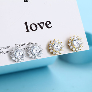 Fashionable Hot Selling 925 Sterling Silver Moissanite Earrings 18K <strong>Gold</strong> Plated 1 <strong>Carat</strong> Diamond Sunflower Ladies Earrings - Product Image 2