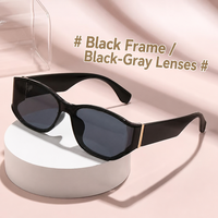 Lunettes de soleil de luxe pour hommes, style vintage rétro, monture rectangulaire carrée, accent métallique, design tendance et esthétique
