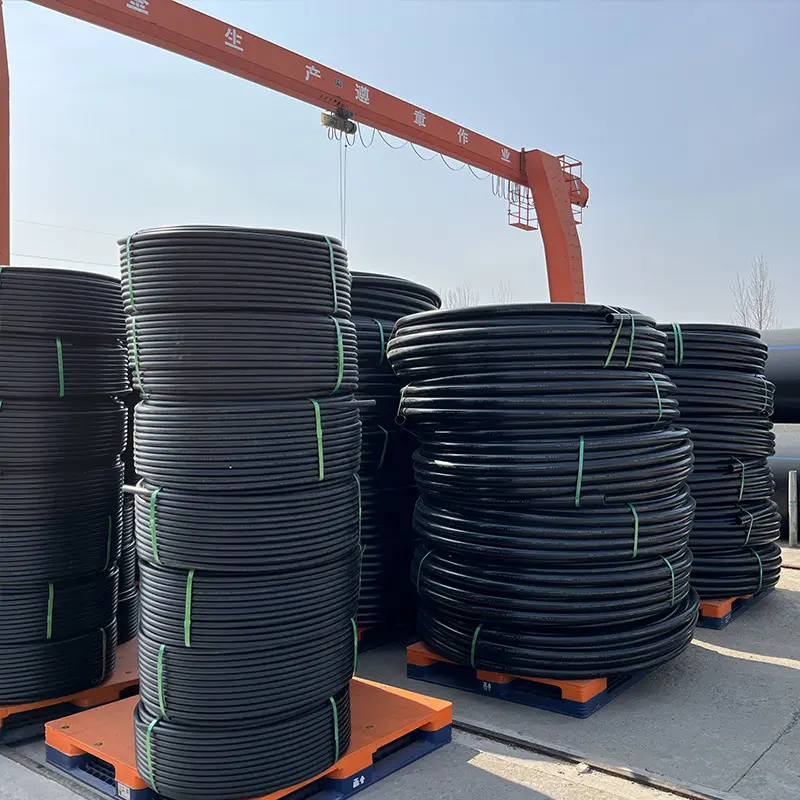 ท่อน้ำม้วนพลาสติก HDPE ระบบให้น้ำแบบหยดสำหรับการเกษตรท่อ PE