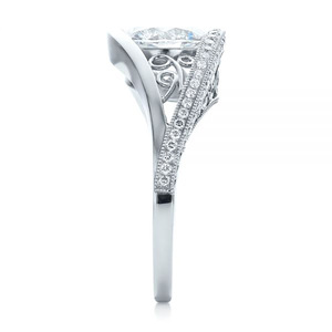 Anello Nuziale Scintillante di Lusso per Donne, Elegante Gioiello da Indossare sul Dito - Product Image 5