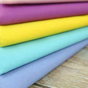 Vải lót may quần áo chất liệu cotton polyester dệt trơn nhuộm màu T/C 65/35 45s 133x72 - Product Image 1