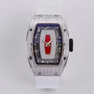 Reloj mecánico de alta calidad con diamantes incrustados en plata y correa de caucho blanca - Product Image 2