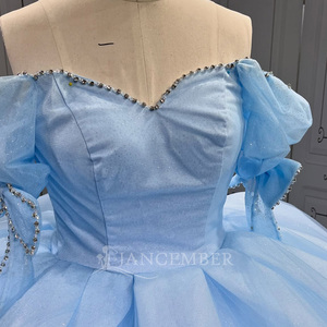 Vestido de Quinceañera Azul Cielo Largo hasta el Suelo con Escote Corazón y Cola Capilla para Fiesta de 15 Años LSMU189 - Product Image 3