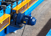 Machine de formage à froid entièrement automatique PLC hydraulique pour gouttières de toiture galvanisées à grande vitesse