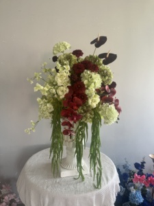 Ortensie Verdi e Rosse, Fiori per Centrotavola, Runner Floreale per Corridoio, Amaranto - Product Image 2