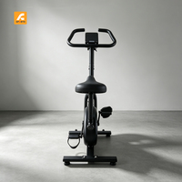Vélo d'exercice vertical à résistance magnétique avec design silencieux, surveillance de la fréquence cardiaque et programmes d'entraînement pour la maison et le bureau