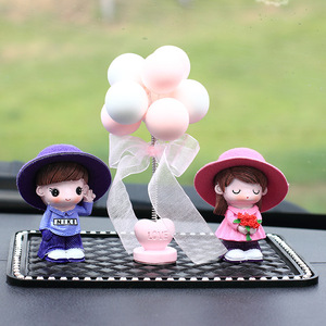 Figurines <span class=keywords><strong>de</strong></span> couple <span class=keywords><strong>de</strong></span> dessin animé mignonnes, <span class=keywords><strong>décoration</strong></span> intérieure <span class=keywords><strong>de</strong></span> voiture, artisanat, <span class=keywords><strong>décoration</strong></span> <span class=keywords><strong>de</strong></span> gâteaux, ornements en résine, artisanat - Product Image 3