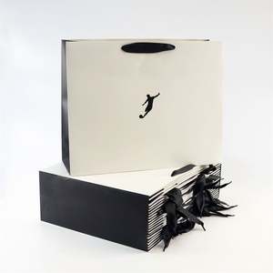 Sac shopping en papier kraft personnalisé KM avec poignée en soie pour l'emballage de chaussures avec impression de logo, personnalisé et élégant - Product Image 3