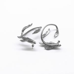 Pendientes de Oreja para Hombre y Mujer, Acero Inoxidable 316L Hipoalergénico, Diseño de Pez Koi, Sin Perforación, Estilo Vintage Punk Oscuro, Joyería Oriental, Regalo - Product Image 3