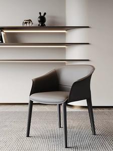 Chaises de <span class=keywords><strong>salle</strong></span> à <span class=keywords><strong>manger</strong></span> en cuir Designer Saddle chaises de <span class=keywords><strong>salle</strong></span> à <span class=keywords><strong>manger</strong></span> accoudoir de luxe modernes - Product Image 3