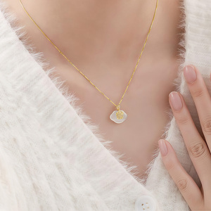 Collana ALICE in Argento Sterling S925 con Pendente in Giada Hetian di Alta Qualità - Product Image 5