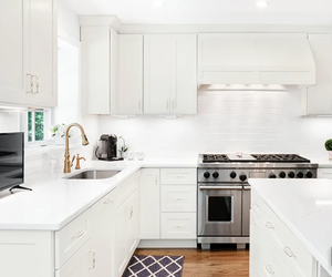 Cuisine moderne modulaire en bois blanc sur mesure, panneau mélaminé, installation murale, appartement, centre commercial, hôpital, villa, total - Product Image 1