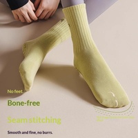 Chaussettes de yoga mi-mollet pour femmes, en coton, antidérapantes, pour le fitness, la course, l'aérobic, usage intérieur, motif uni