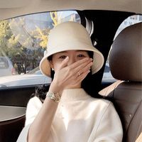 Topi Bucket Felt Wol Wanita Model Cloche Bulat Gaya Hepburn Vintage Retro Prancis untuk Musim Gugur dan Musim Dingin