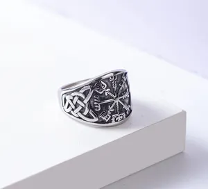 Cincin tengkorak gaya Gotik baja tahan karat jimat Viking cincin kompas antik diukir serat tinju cincin Daya Pria