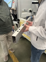 Centro de Mecanizado CNC de Alta Precisión PARKER de 4 Ejes para Perforación y Fresado de PVC/UPVC/Aluminio, Máquina Motorizada para Fabricación de Ventanas