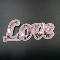 Nouvelle couronne d'or et lettre d'amour paillettes paillettes Badge bricolage coudre sur le fer sur Patch Applique pour vêtements robe chapeau
