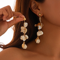 Parure de bijoux pour femme plaqué or 18 carats, thème vacances d'été à la plage, avec collier de coquillages, bracelet et boucles d'oreilles, ornée de pierres multicolores et d'un pendentif étoile de mer
