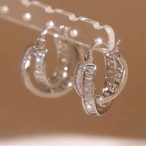 Orecchini a Doppio Cerchio per Donne, Eleganti Accessori per Orecchie da Indossare Quotidianamente - Product Image 3