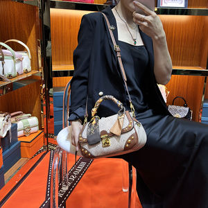 महिलाओं के लिए लाउमिसर pvc क्रॉसबॉडी हैंडबैग के लिए टिकाऊ पोर्टेबल बंद पॉलीएस्टर दैनिक उपयोग हैंडबैग के लिए दो - Product Image 2