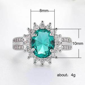 Anello con Fiore Verde per Regalo di Anniversario di Matrimonio, Elegante Accessorio per Mani di Coppia per Feste - Product Image 5