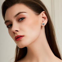 Boucles d'oreilles clous en argent S925 avec zircon cubique bleu en forme de cœur, bijoux délicats en forme de cœur d'amour