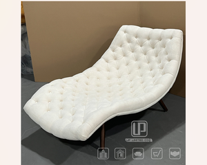 Sillón de Salón de Terciopelo de Alta Calidad, Simple y Cómodo, Estilo Nórdico Moderno y Lujoso - Product Image 1