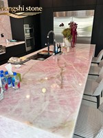 Dalle de marbre rose quartz, onyx rose translucide pour plan de travail de cuisine et mur de crédence