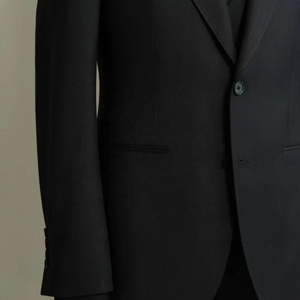 Costumes sur mesure, fabrication directe en usine, logo et broderie personnalisés, <span class=keywords><strong>costume</strong></span> noir pour <span class=keywords><strong>homme</strong></span> en 70% laine, demi-toile, poche basse - Product Image 5
