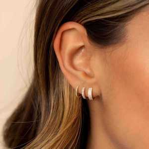 ต่างหูเพชร ทอง 18K ไทเทเนียมสตีล ดีไซน์ทรงห่วง ทรงกลมเจียระไนแบบบริลเลียนท์ สำหรับใส่ทุกวัน - Product Image 2