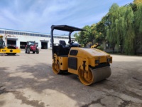 Compacteur hydraulique diesel de 1 à 6 tonnes pour engins de construction, rouleau compresseur routier avec pneus en caoutchouc, rouleau compresseur d'asphalte autoporté avec moteur à pompe