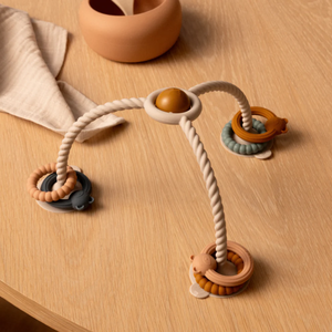 Jouets sensoriels à <span class=keywords><strong>ventouse</strong></span> pour <span class=keywords><strong>chaise</strong></span> <span class=keywords><strong>haute</strong></span> pour bébés et tout-petits de 12 à 18 mois, <span class=keywords><strong>jouet</strong></span> éducatif Montessori pour la dentition - Product Image 2