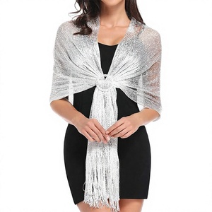 Chal Metálico Brillante en Oferta para Vestido de Fiesta de Graduación - Product Image 4