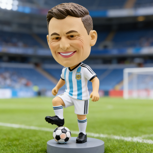 Bobblehead personnalisé en résine de joueur de football, figurine de star du football personnalisée pour les fans et les cadeaux - Product Image 1