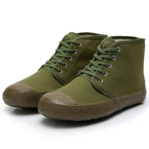 รองเท้าผ้าใบหุ้มข้อสูงสำหรับผู้ชาย สีเขียว กันลื่น ระบายอากาศได้ดี ส้นเตี้ย รองเท้าเพื่อความปลอดภัยสำหรับใช้งานในฟาร์มและกิจกรรมกลางแจ้ง - Product Image 1