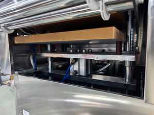 Machine de mise sous vide automatique de qualité alimentaire pour l'emballage de fromages, dattes, viandes en sachets, équipement de thermoformage et de scellage avec injection de gaz - Product Image 3