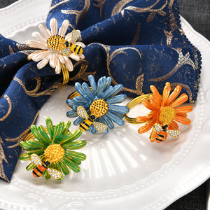 Porte-serviettes de mariage de luxe en alliage métallique, papillon de Noël, abeille, table en bois, argent, bois, acrylique, rotin, restaurant - Product Image 1