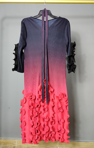 Robe Plissée Miyake Femme Grande Taille à Col V, Manches à Revers, Motif Translucide, Élégance et Tempérament, Qualité Supérieure Sheen Factory - Product Image 5