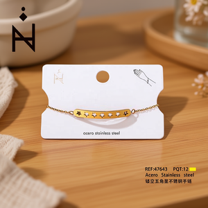 Bracciale in Acciaio Inossidabile con Stella a Cinque Punte Traforata, Braccialetto alla Moda - Product Image 3