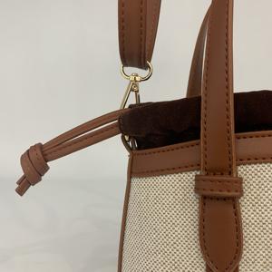 नई डिजाइन फैशनेबल महिलाओं के प्रसिद्ध डिजाइनर ट्रेंडी महिलाओं के हैंडबैग नरम रेट्रो पु चमड़े के क्रॉसबॉडी बैग बैग - Product Image 6