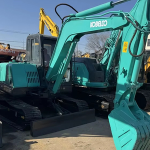 Excavadora hidráulica sobre orugas Kobelco de Japón, original, con motor de núcleo pequeño de 5 toneladas, bomba de caja de cambios y rodamiento, venta - Product Image 1