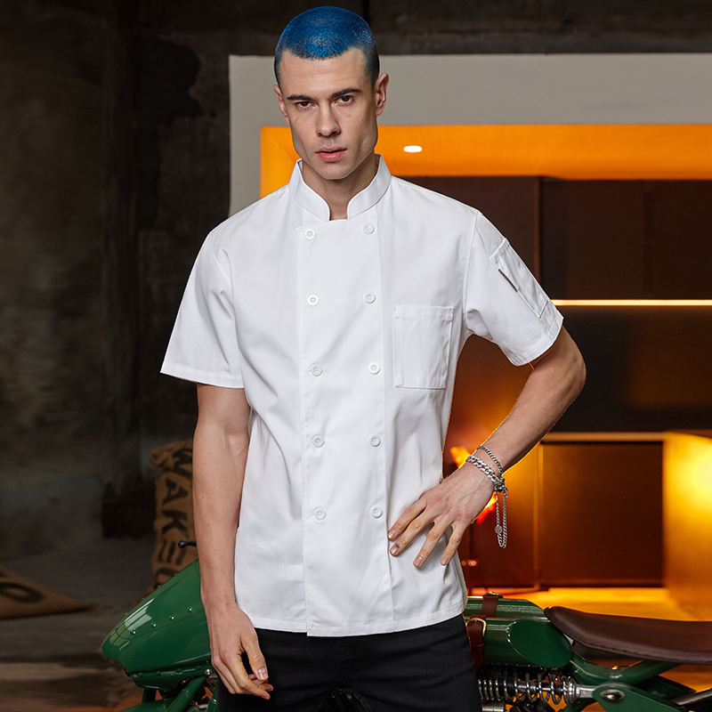 เสื้อแขนสั้นสีขาว